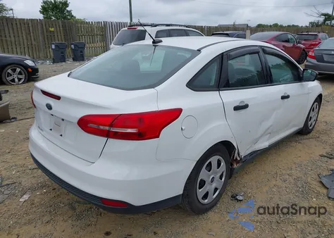 2016 Ford Focus S из США, поврежденный, VIN 1FADP3E21GL224403